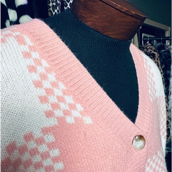 Timing Pink and White Checkerboard Sweater - Picture 6 of 7